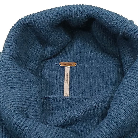 FREE PEOPLE Softly Structured Knit Tunic Sweater - Picture 3 of 13